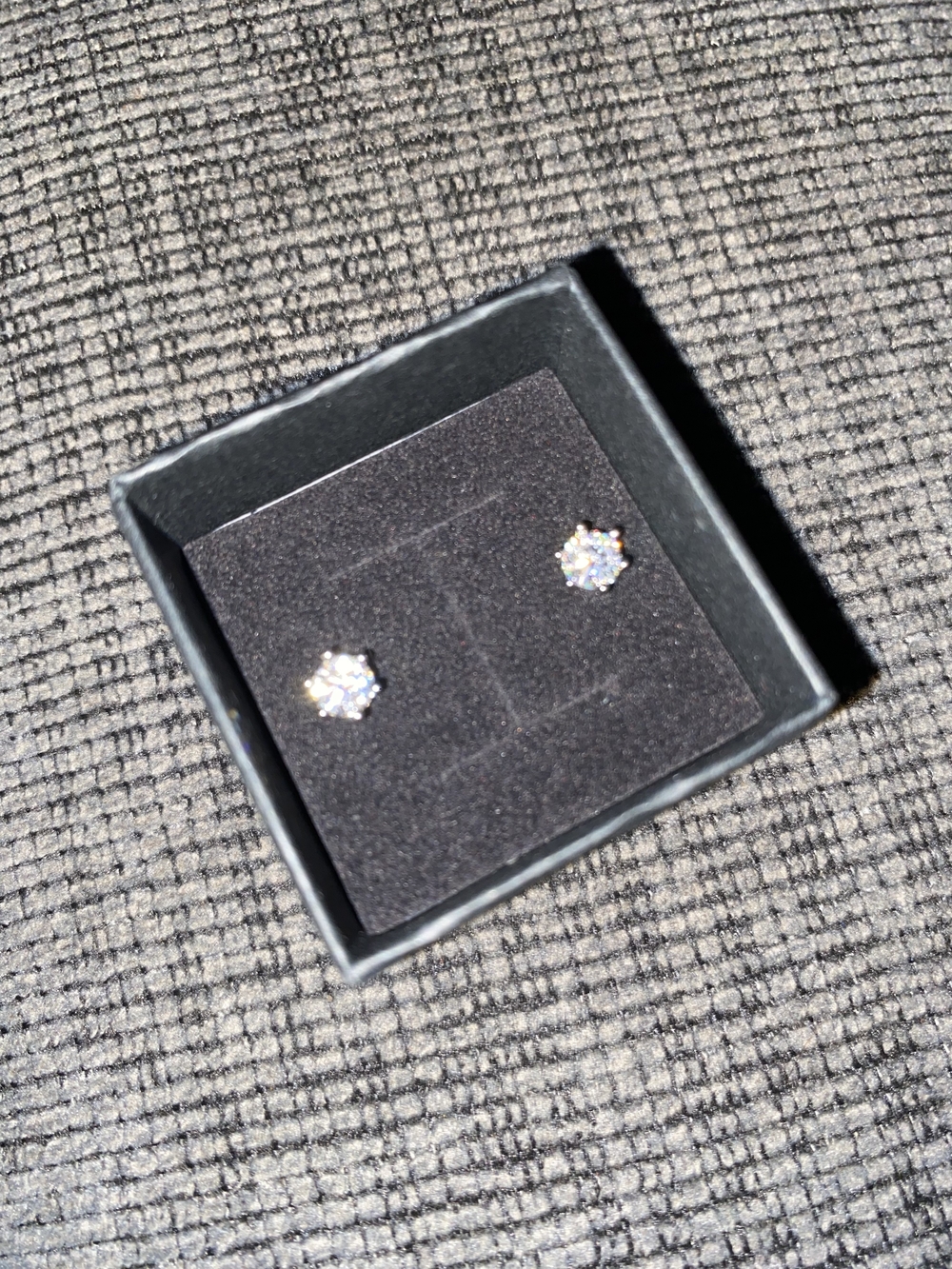 Men's Moissanite Stud Earrings - Sparkling Silver-Tone